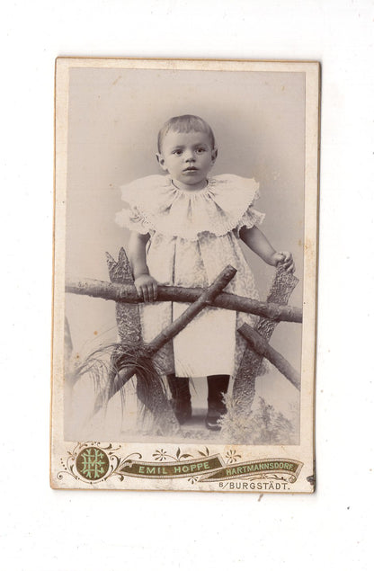 Fotografie Niedlicher kleiner Junge - Hartmannsdorf 1890er / CDV M1-20
