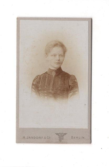 Fotografie Damenportrait mit Widmung - Berlin 1903 / CDV C1-17