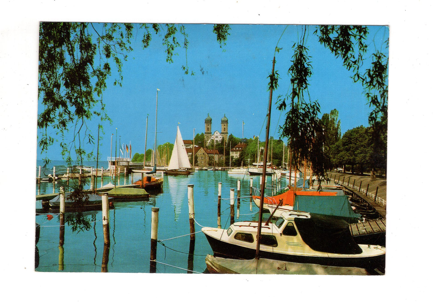 Ansichtskarte Friedrichshafen am Bodensee / Yachthafen - Schlosskirche / K1-53