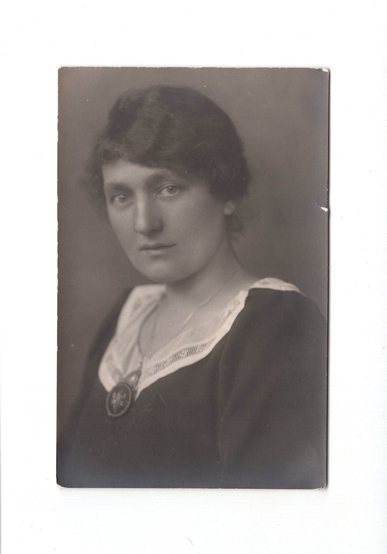 Ansichtskarte Damenportrait / Junge Frau