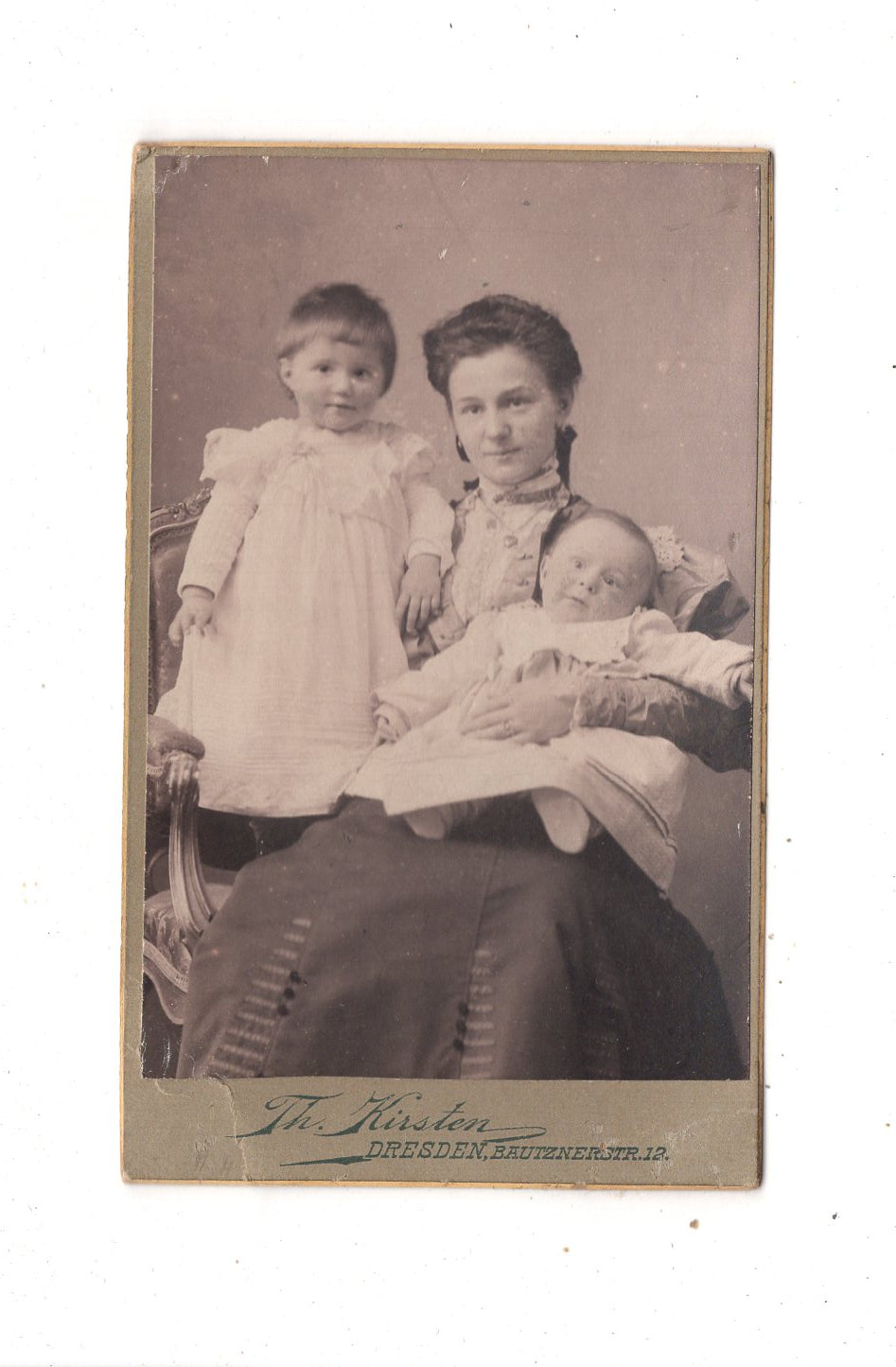 Fotografie Feine Dame mit kleinen Kindern - Dresden 1900er