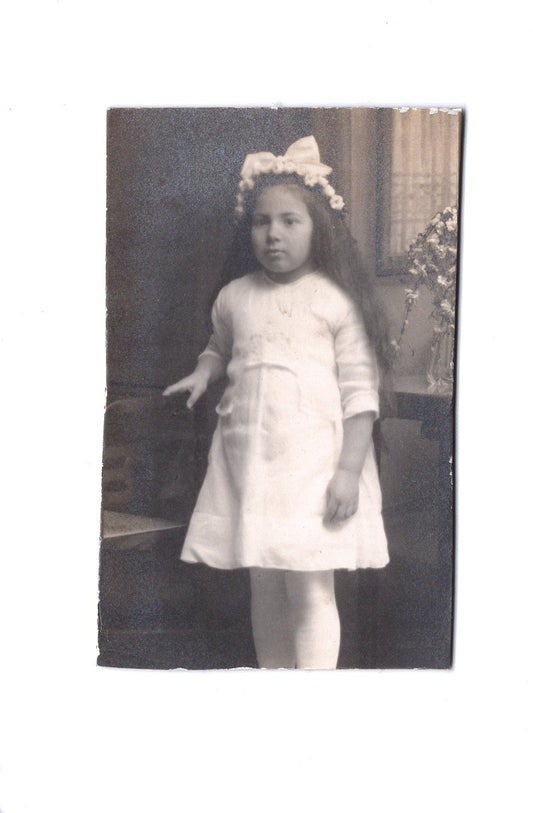 Fotografie Niedliches kleines Mädchen - unbekannter Ort 1910er