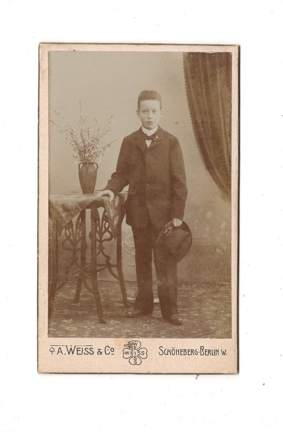 Fotografie Feiner Junge -  Schöneberg-Berlin um 1900 / CDV N1-03