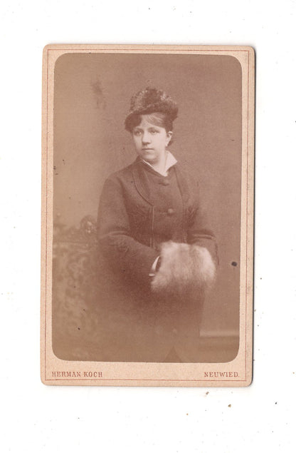 Fotografie Feine Dame - Neuwied um 1880