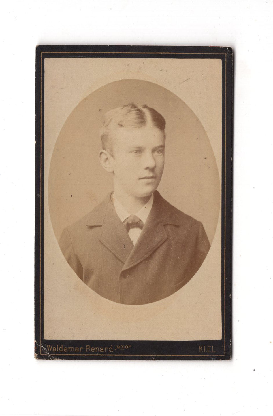 Fotografie Herrenportrait - Kiel 1880er / CDV C1-18