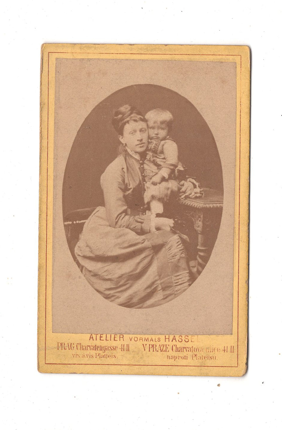 Fotografie Feine Dame mit kleinem Kind - Prag 1870er