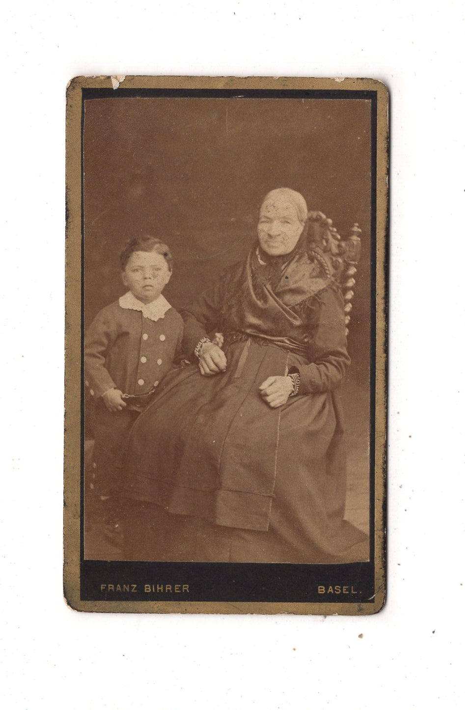 Fotografie Feine Dame mit kleinem Jungen - Basel um 1880