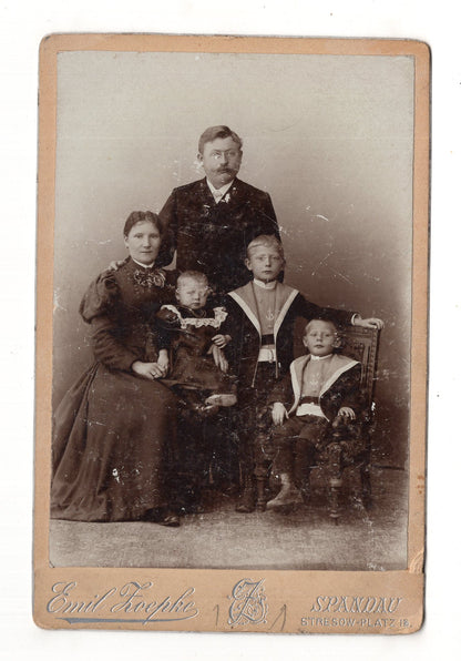 Fotografie Schönes Familienbild - Berlin-Spandau um 1900