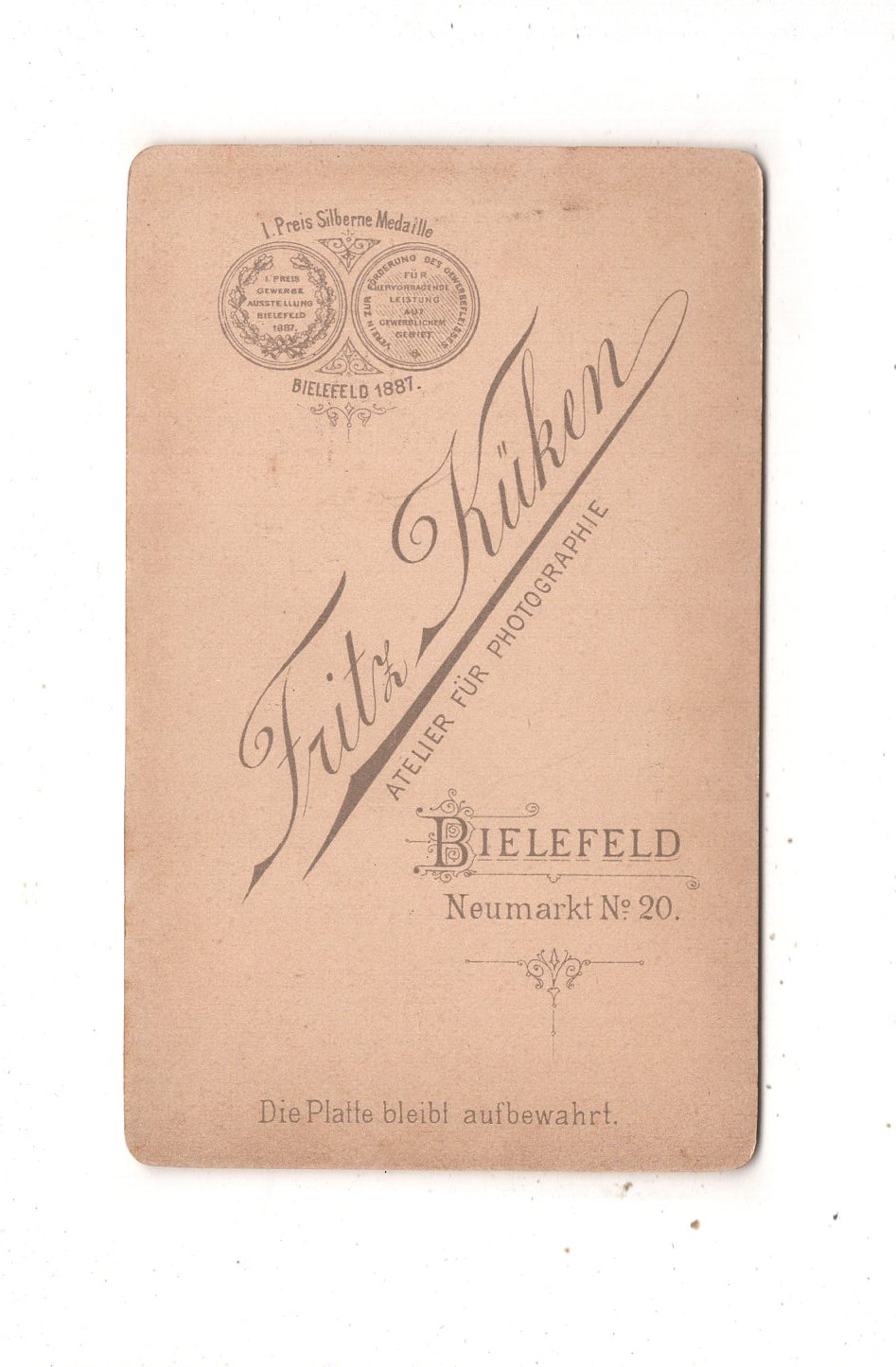 Fotografie Feine Dame mit kleinem Jungen - Bielefeld 1880er
