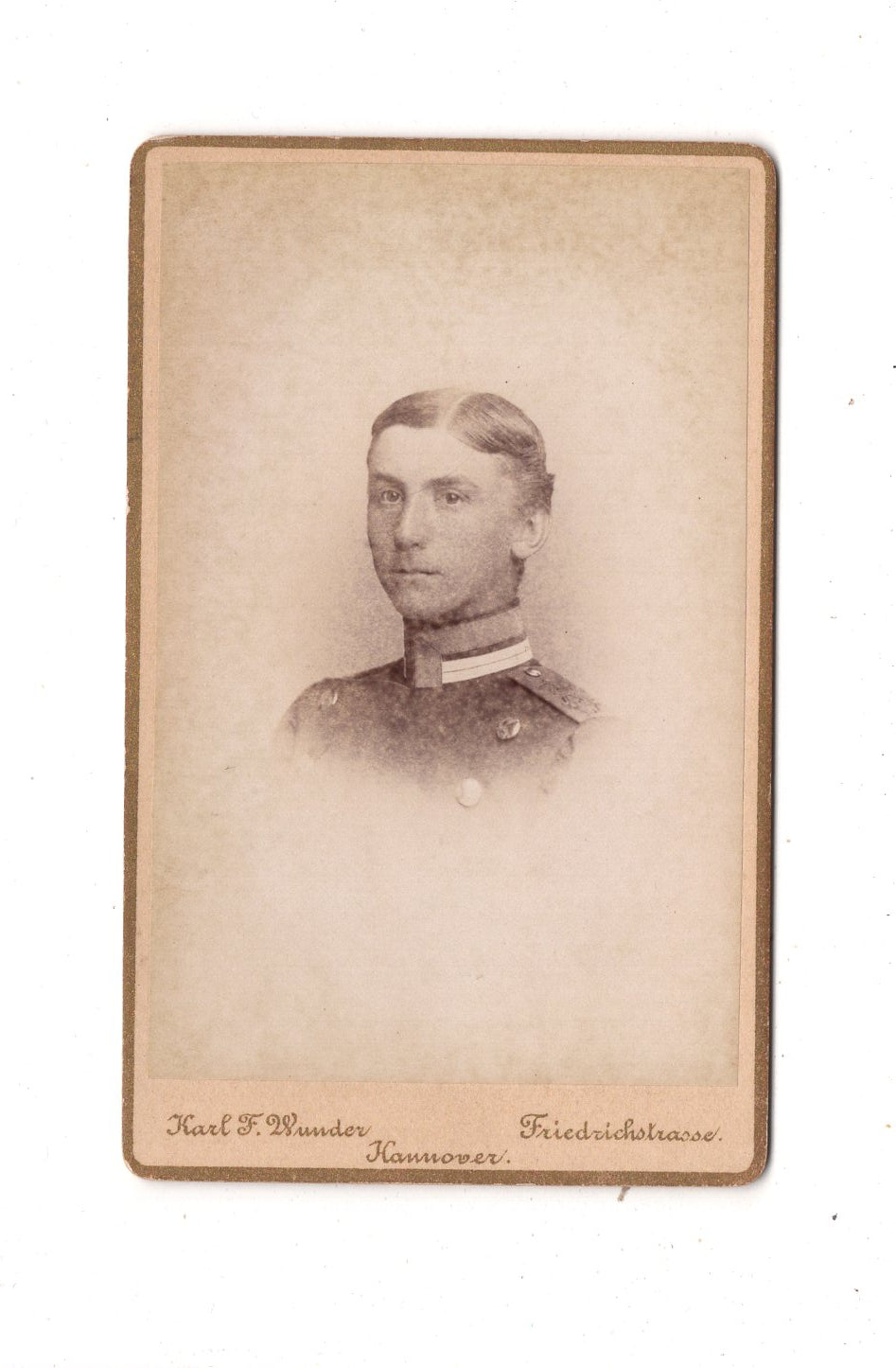 Fotografie Soldat mit Widmung - Hannover 1890 / CDV M1-01