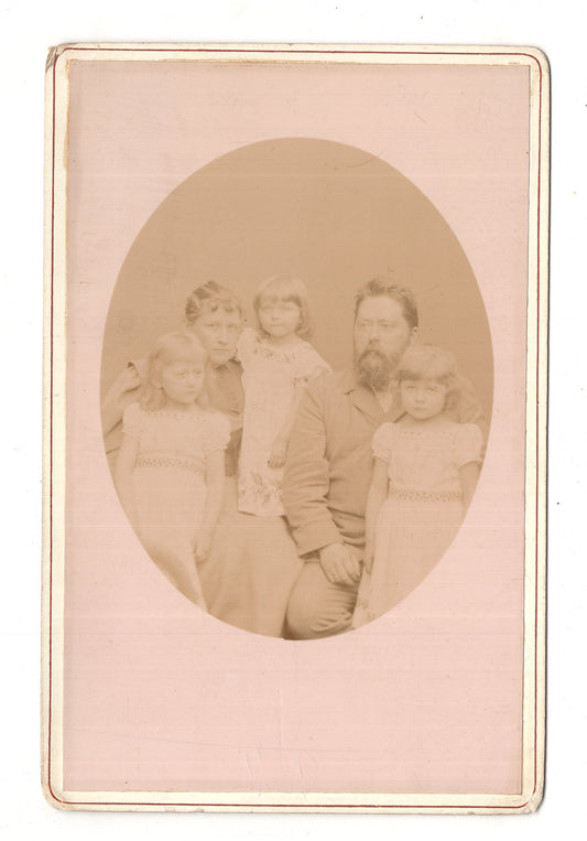 Fotografie Schönes Familienbild - unbekannter Ort 1890er