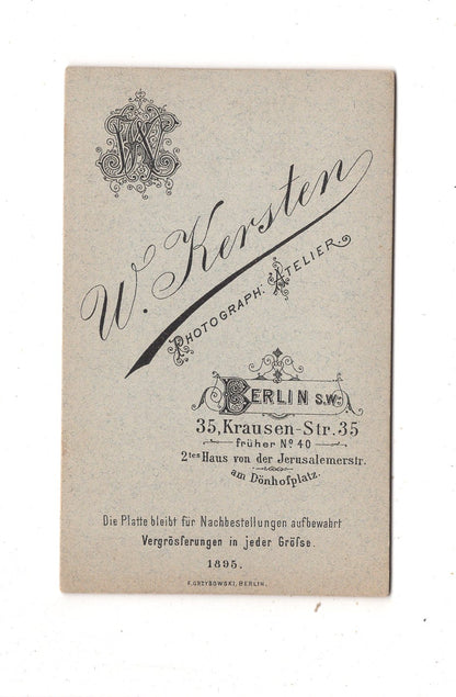 Fotografie Niedlicher kleiner Junge - Berlin 1895 / CDV M1-21