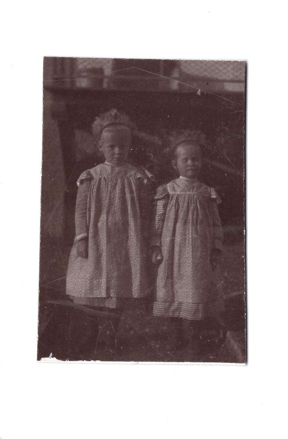 Fotografie Niedliche kleine Mädchen - unbekannter Ort 1910er