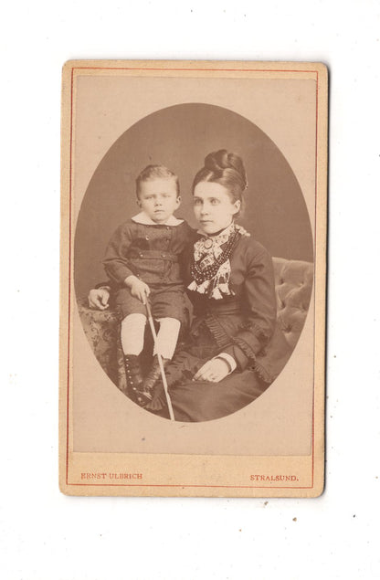 Fotografie Feine Dame mit kleinem Jungen & Widmung - Stralsund 1870er