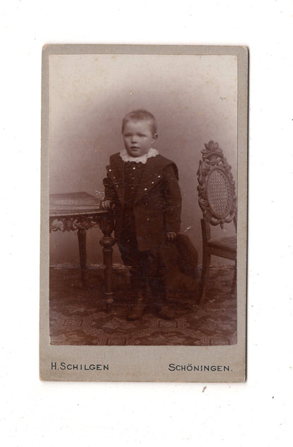 Fotografie Niedlicher kleiner Junge - Schöningen um 1900 / CDV M1-21