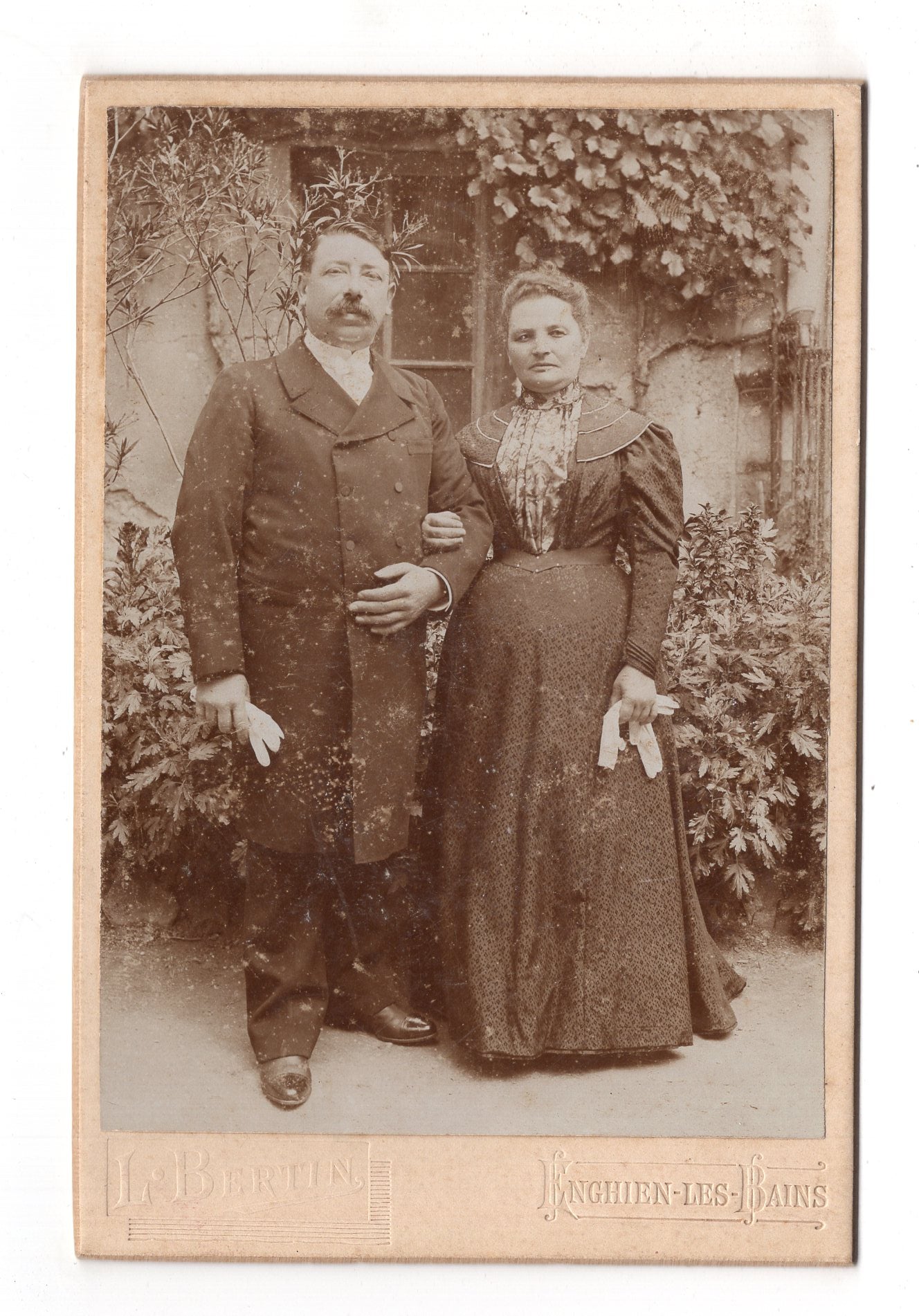 Fotografie Feines Paar - Enghien-les-Bains 1890er / CAB X-30