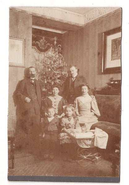 Fotografie Schönes Familienbild zu Weihnachten / benannt - Bielefeld 1909