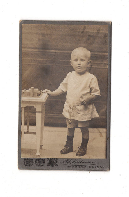 Fotografie Niedlicher kleiner Junge - Dessau 1910er / CDV M1-21