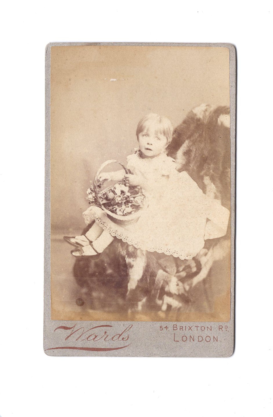 Fotografie Niedliches kleines Mädchen - London 1880er