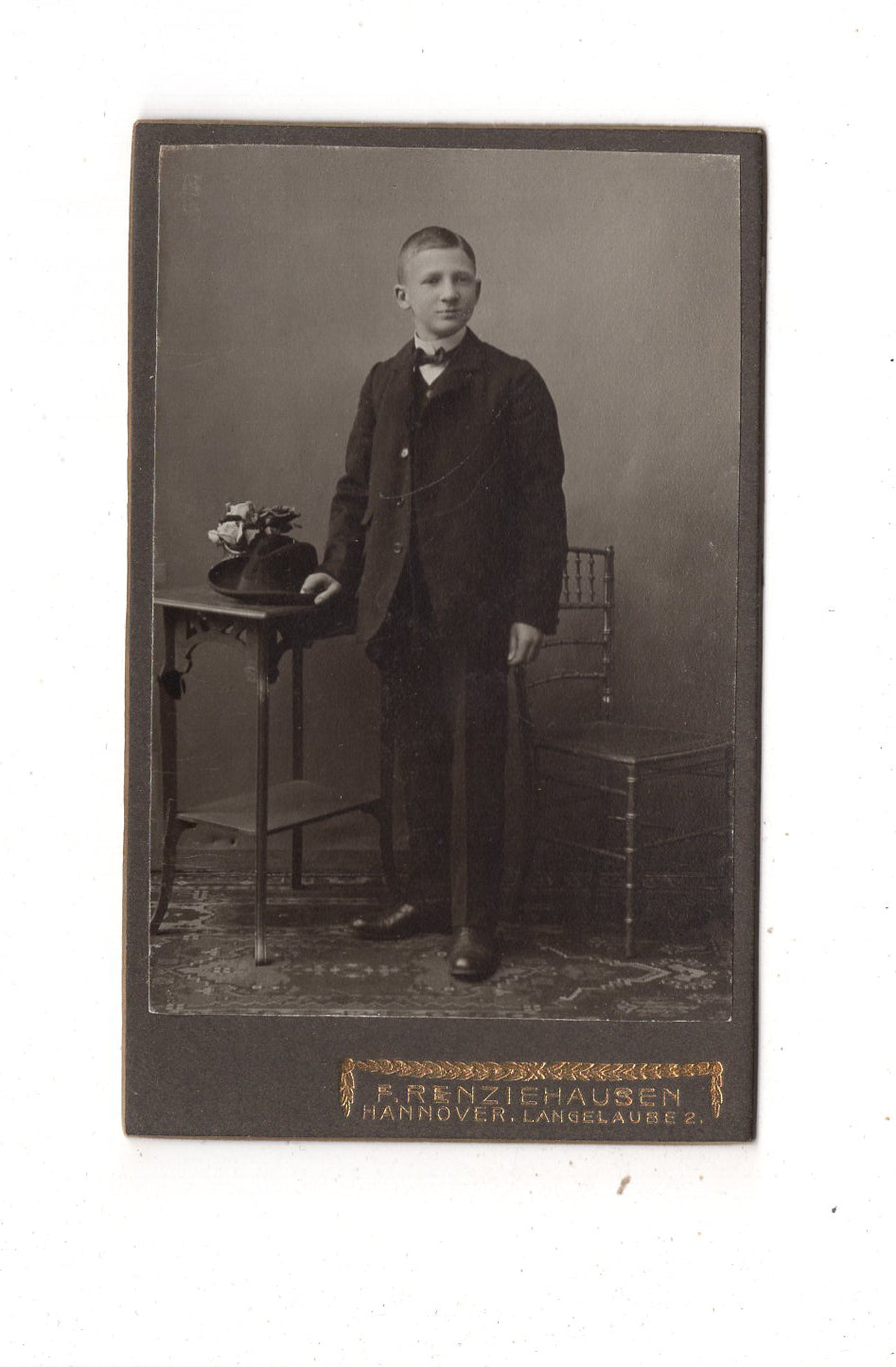 Fotografie Feiner Junge mit Widmung - Hannover 1900er / CDV N1-05