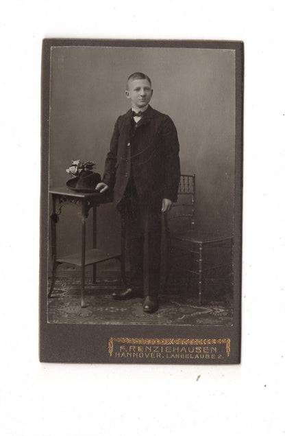 Fotografie Feiner Junge mit Widmung - Hannover 1900er / CDV N1-05
