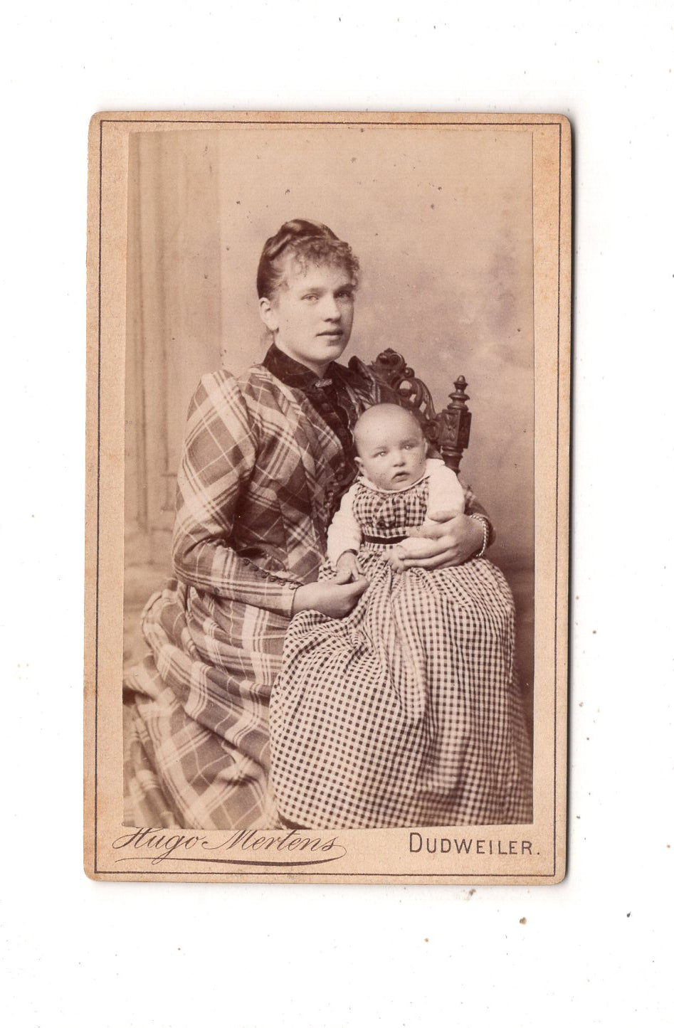Fotografie Feine Dame mit Baby - Dudweiler1880er