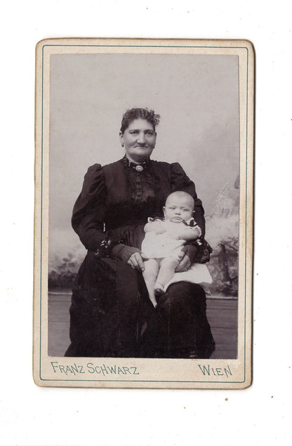 Fotografie Feine Dame mit Baby - Wien 1890er
