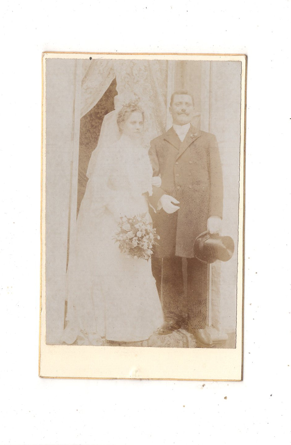 Fotografie Schönes Hochzeitsbild - unbekannter Ort 1890er