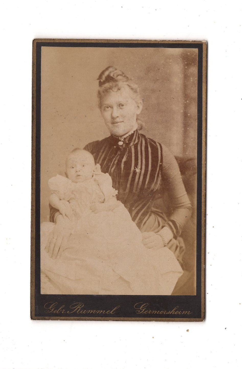 Fotografie Feine Dame mit Baby - Germersheim 1888