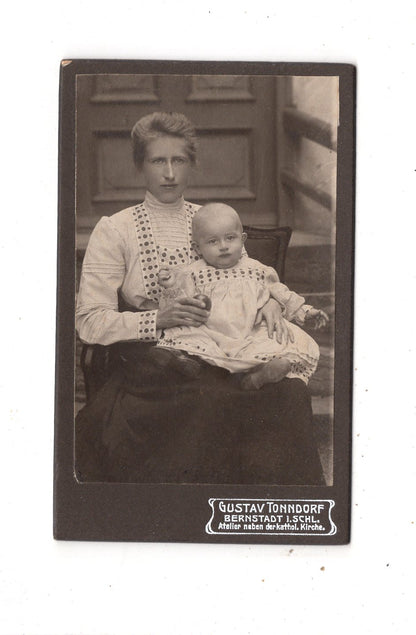 Fotografie Feine Dame mit Baby - Bernstadt in Schlesien / Bierutów um 1910