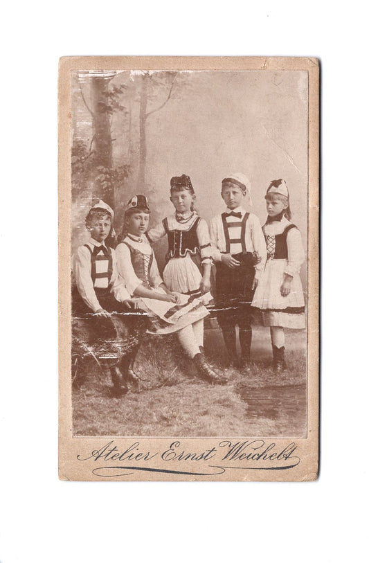 Fotografie Feine Kinder in Trachtenmode - Lehe / Bremerhaven um 1890 +++