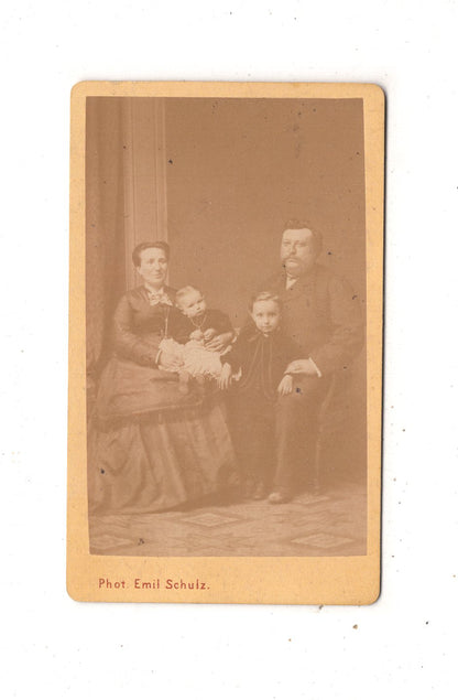 Fotografie Schönes Familienbild - Braunschweig 1870er