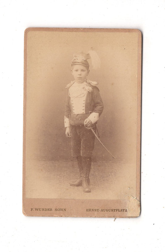 Fotografie Niedlicher kleiner Junge in Uniform - Hannover 1889 / CDV M1-22