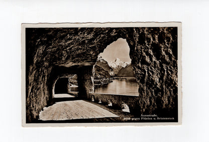 Ansichtskarte Axenstraße / Blick gegen Flüelen und Bristenstock / Schweiz