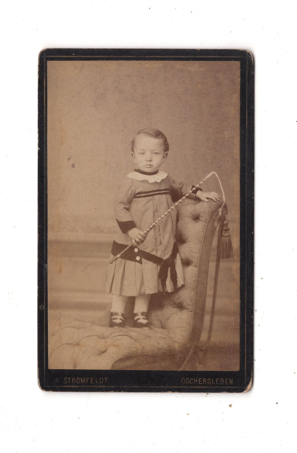Fotografie Niedlicher kleiner Junge - Oschersleben um 1880