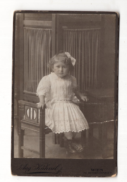 Fotografie Niedliches kleines Mädchen - Wien 1900er