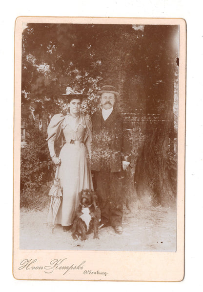 Fotografie Feines Paar mit Hund - Oldenburg 1890er / CAB X-33