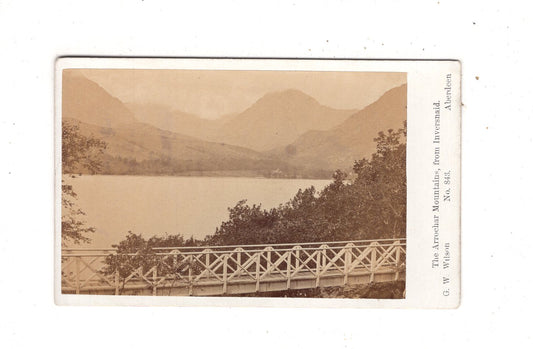 Fotografie The Arrochar Mountains from Inversnaid - Schottland 1870er