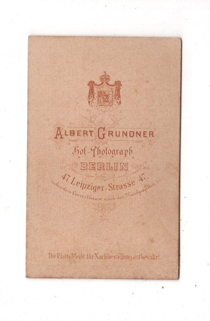 Fotografie Niedlicher kleiner Junge - Berlin um 1880