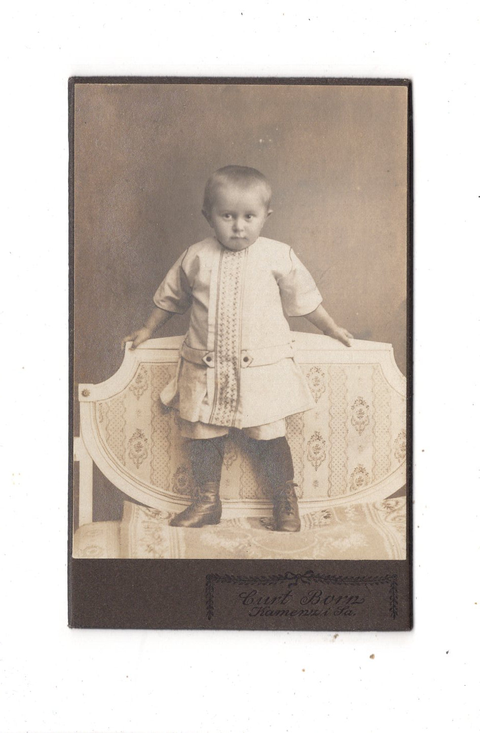 Fotografie Niedlicher kleiner Junge - Kamenz 1910er
