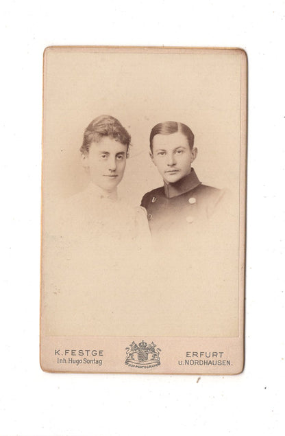 Fotografie Soldat mit Frau - Erfurt & Nordhausen um 1890 / CDV M1-03