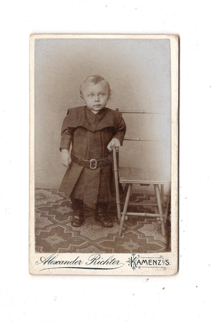 Fotografie Niedlicher kleiner Junge - Kamenz 1890er