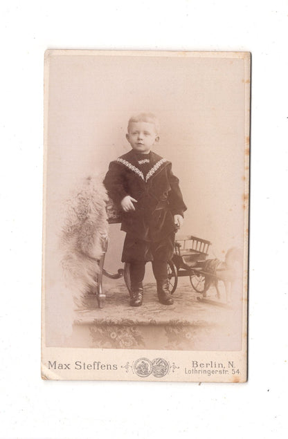 Fotografie Niedlicher kleiner Junge - Berlin 1890er / CDV M1-23