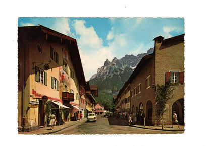 Ansichtskarte Mittenwald / Oberbayern / Dorfstraße mit Adlerhaus  / G1-56