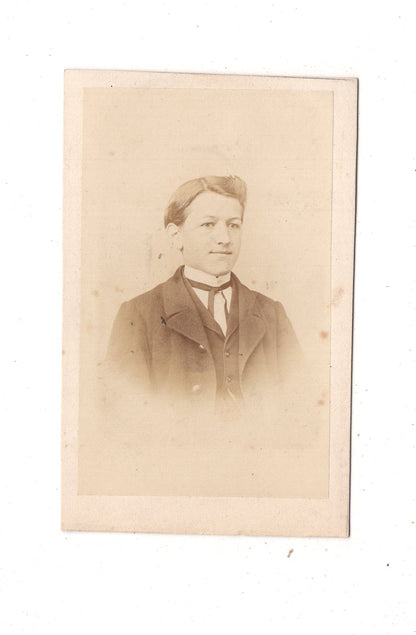 Fotografie Feiner Junge - unbekannter Ort 1860er / CDV N1-06