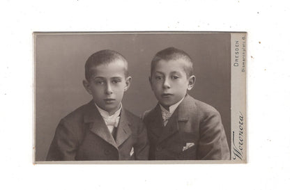 Fotografie Niedliche kleine Jungen - Dresden 1900er